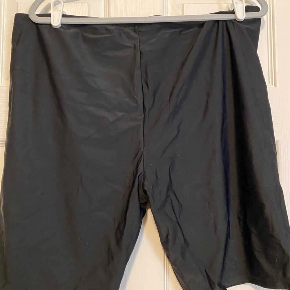 Black Swim shorts, knee length. Size 3x